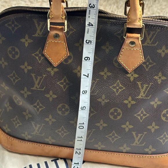 Louis Vuitton Medium Monogram Alma PM free lock and key - Picture 10 of 13